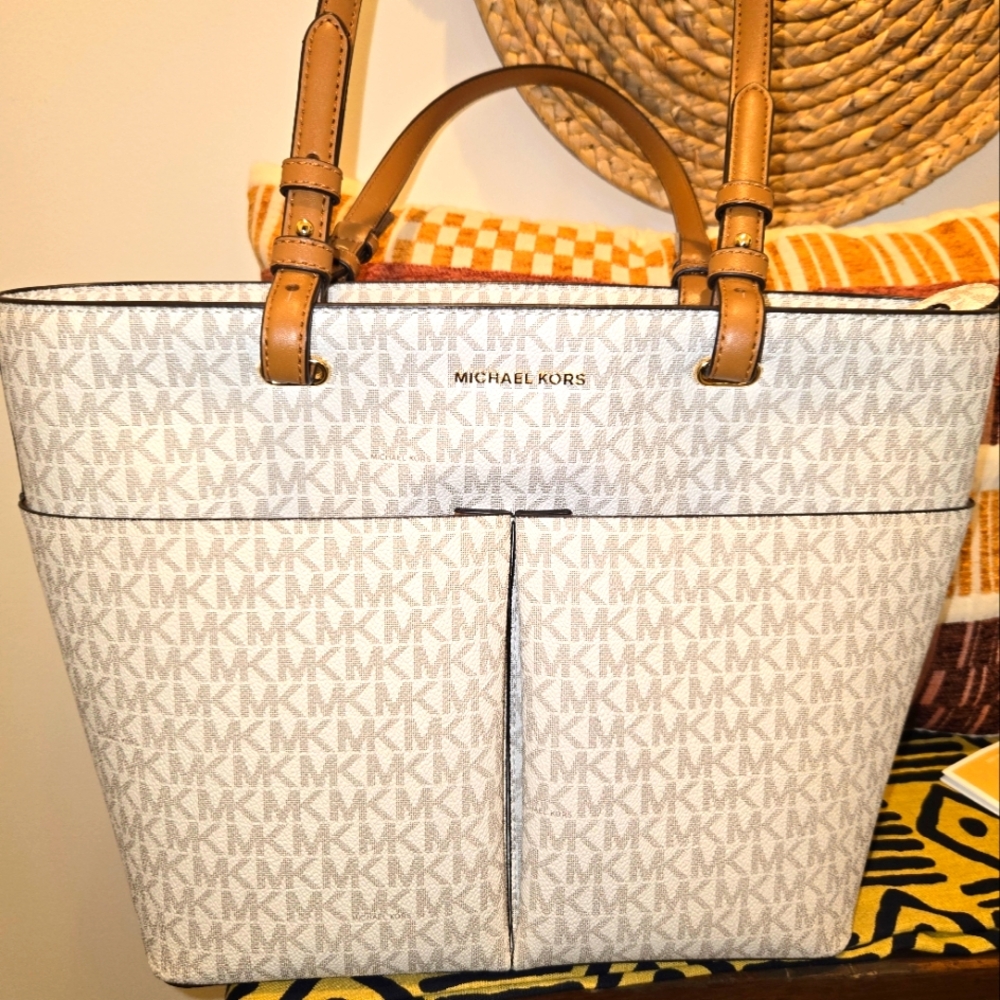 Micheal Kors Bedford Medium Tote Bag